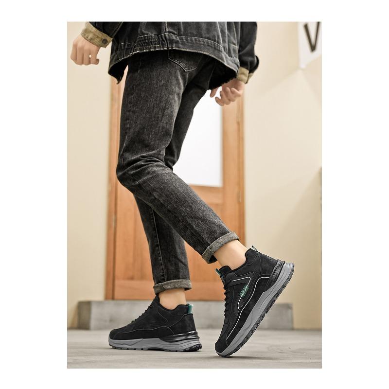Men's Winter Warm-Lined Waterproof Work Protective Thick-Soled Sports Shoes.