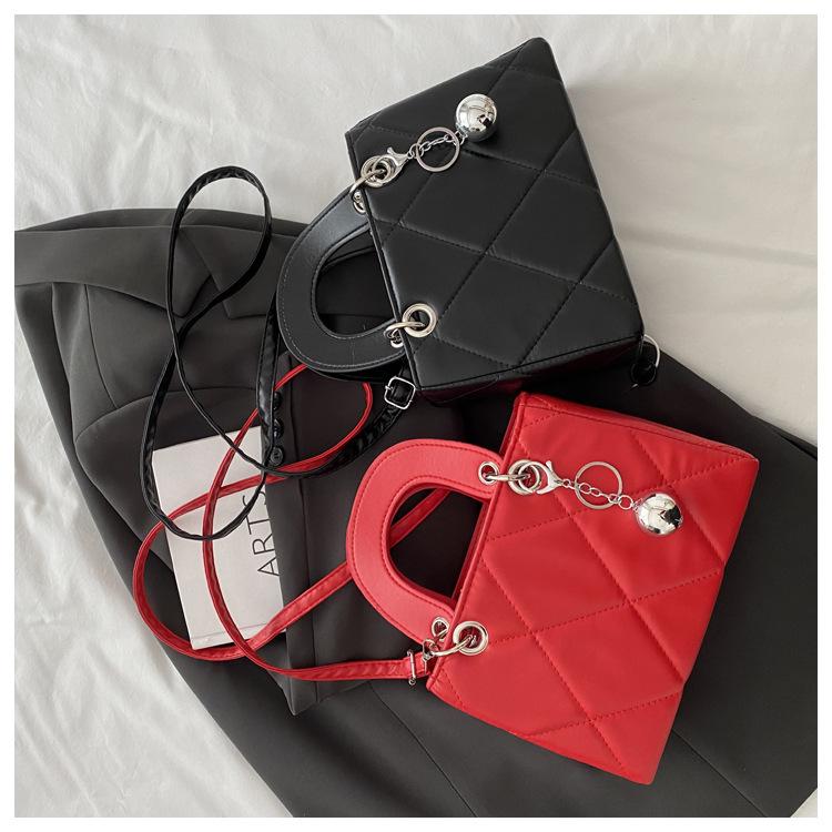 2025 Modische Trend-Handtasche für Damen: Große bestickte Crossbody- und Umhängetasche