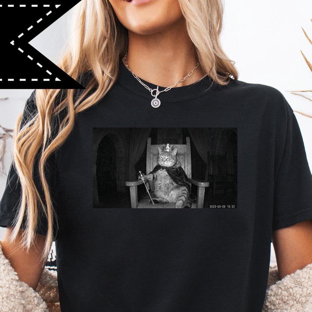 Chonky Cat King Meme Shirt, Funny Kitty Graphic Tee, Comfort Colors® Fantasy Meme T-Shirt, Cat Lover Gift
