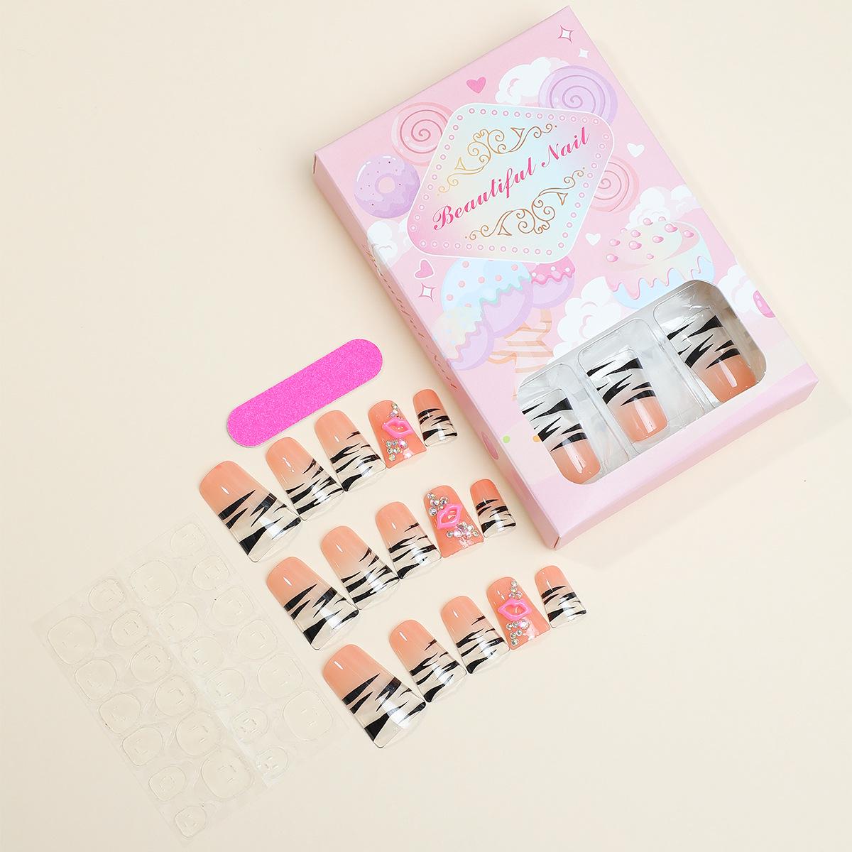 

Французские накладные ногти с леопардовым принтом - Съемные и стильные