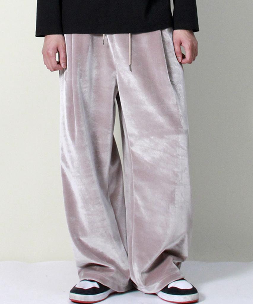 Deumakeu Velvet Laminated Single-Pleat Real Wide Pants Beige