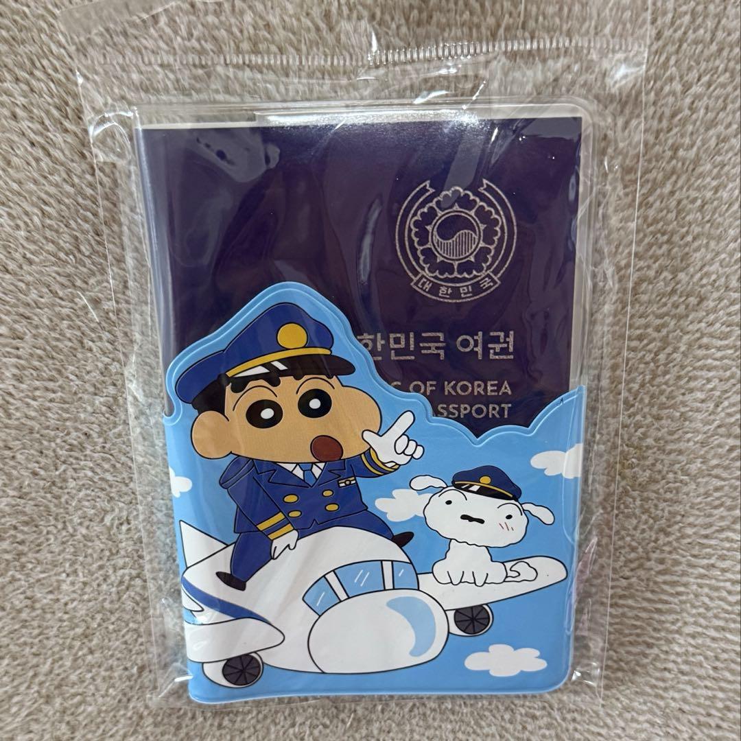 

[USED] Crayon Shin-chan Korea Limited Edition Passport Case