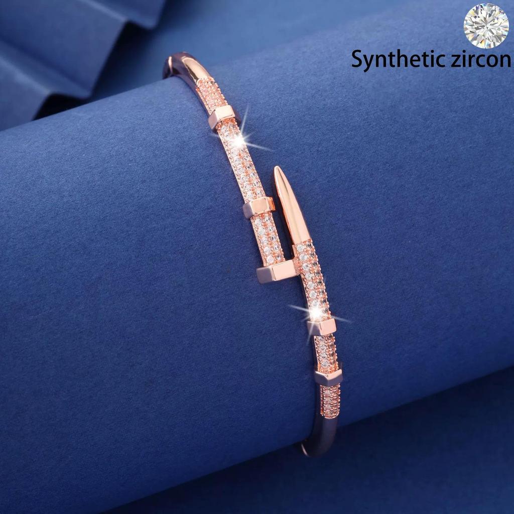 Exquisites 2025 Europäisch-Amerikanisches Nagelarmband mit Zirkon, Luxuriöser Kupferschmuck
