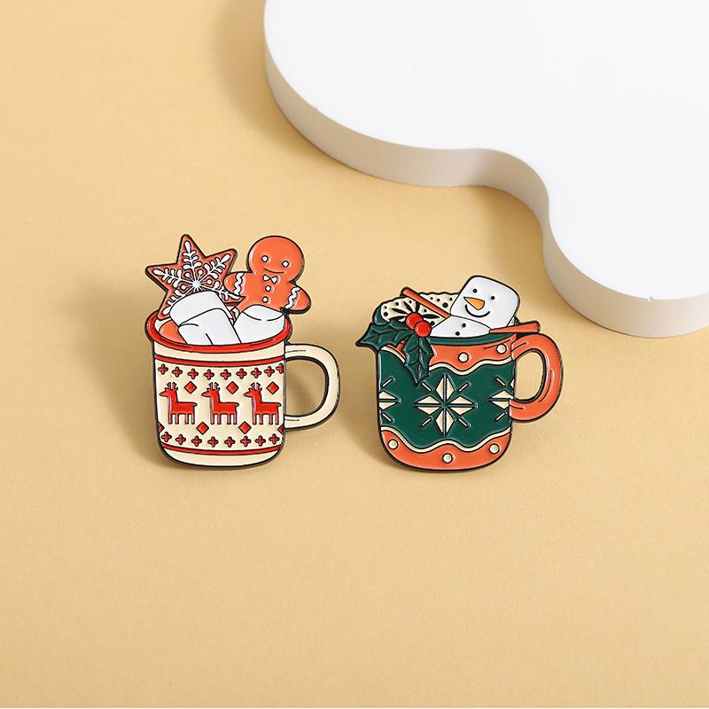 Christmas Series Enamel Pins Gingerbread Cookies Santa Claus Snowman Elk Drink Brooches Lapel Badge Fashion Jewelry Gifts