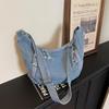 Retro large-capacity foreign-style personalized dumpling bag 2026 spring new fashion college student commuting shoulder messenger bag