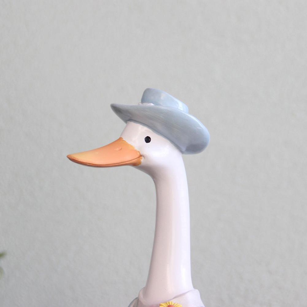 1pc/2pcs Couple Duck Statue Garden Ornaments Cartoon Duck Animal Resin Sculpture Ornaments Decoration For Outdoor Landscape Pond Yard Lawn Garden