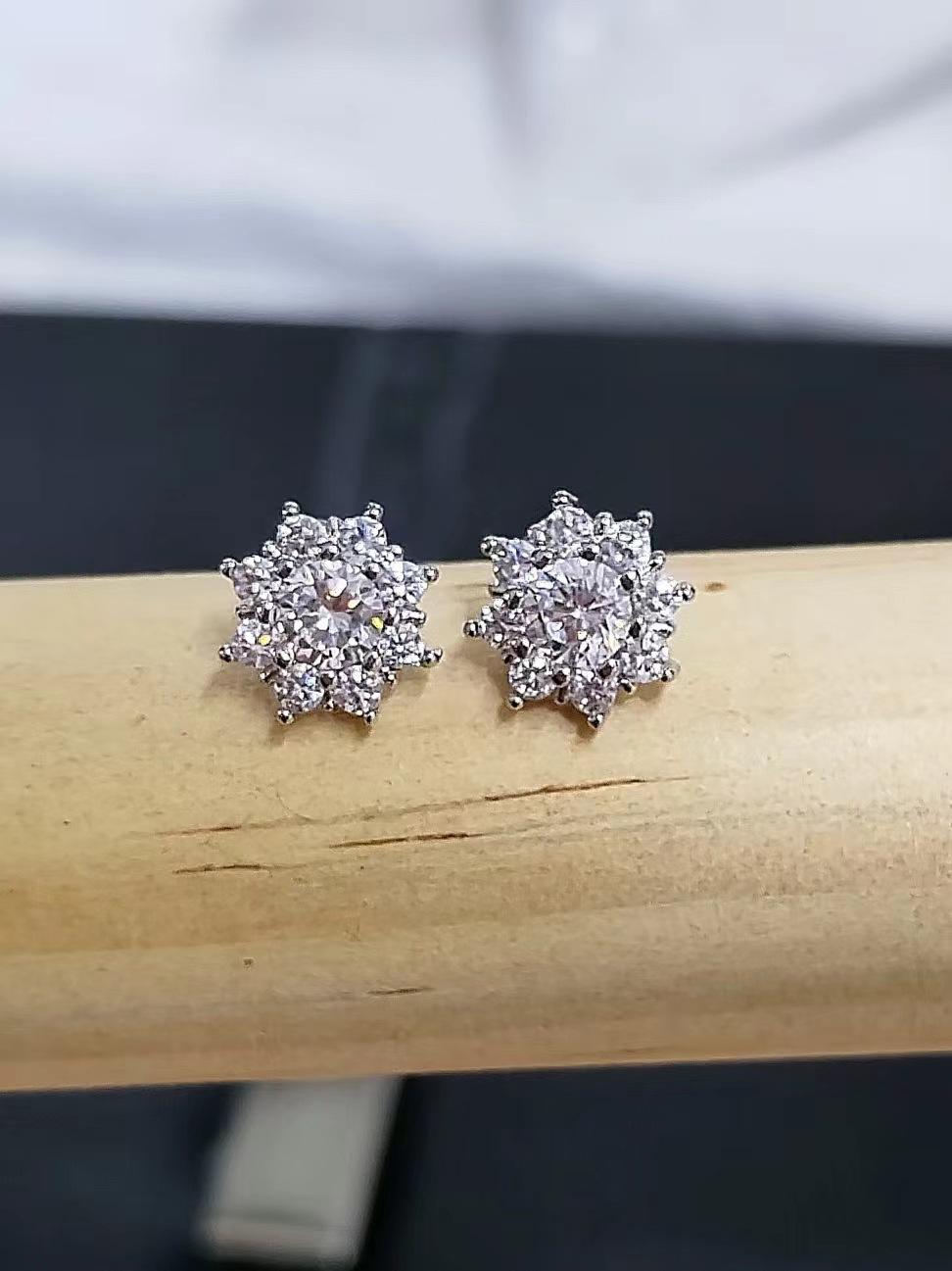 Shining zircon sunflower stud earrings women s light luxury fashion temperament Japan and Korea commuter earrings autumn and winter