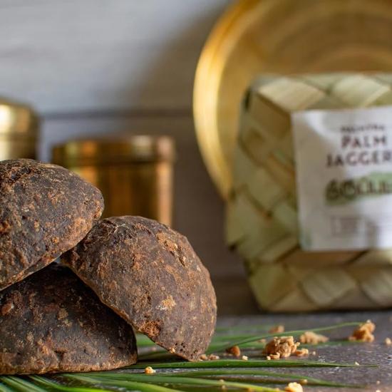 The Divine Foods | 100% Pure, Natural and Unrefined Palm Jaggery (Karuppatti) - 500 Gm
