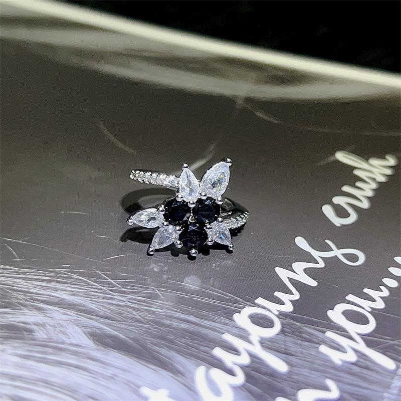 Pear-Shaped Zirconia Floral Jewelry Set: Elegant Ring, Necklace, and Earrings