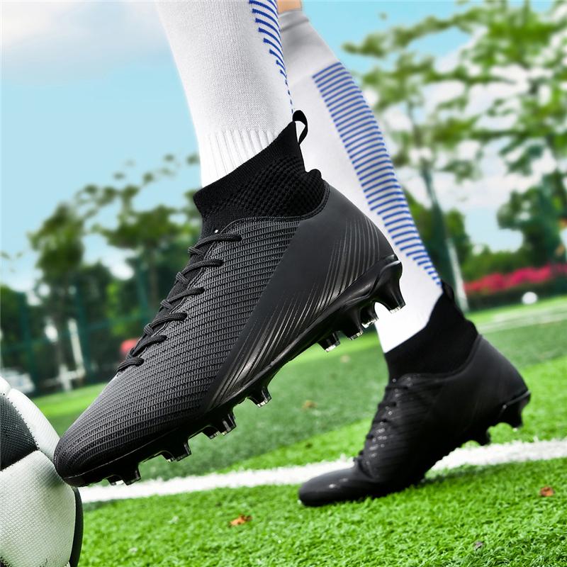 Men Football Shoes Indoor Fast Football Field Boots Training Non-Slip Soccer Shoes FG Comfortable Sneaker Professional Unisex