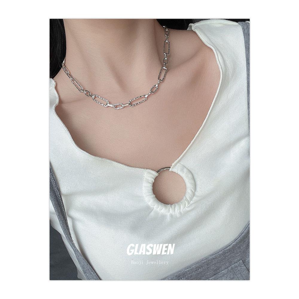 Early Spring Light Luxury Niche Pattern Back-Shaped Chain Necklace Female Simple High-End Versatile Collarbone Chain