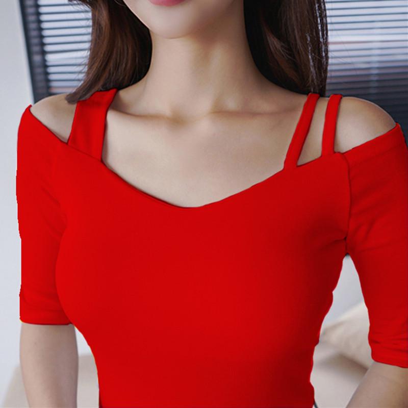 2025 Damski czarny top z odkrytymi ramionami i krótkim rękawem, z dekoltem w serek i dopasowanym krojem