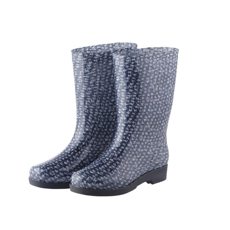 Water shoes fashion flower cloth rain shoes women's medium tube rain boots adult water boots work non-slip waterproof glue shoe cover shoes