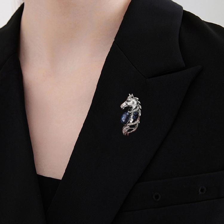 Fashion Horse Head Shape Brooch Decorative Pin Birthday New Year Gift For Friend Family Fashion Forward Badge