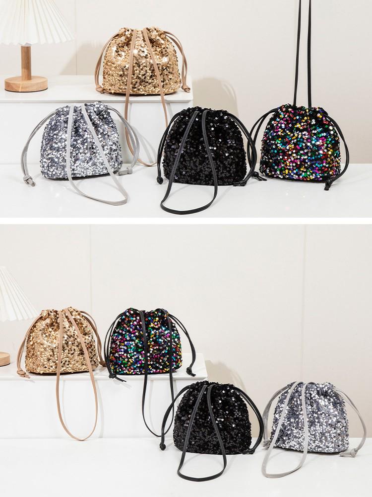 Borsa a tracolla tote versatile con coulisse e paillettes moda 2026
