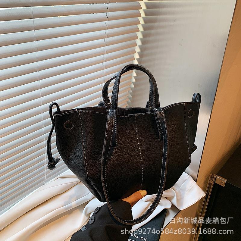 Stylish Casual Tote Bag, Large Capacity PU Leather Handbag Women Wing Bag, Fashiable Woman Bags, Commuting Armpit Shoulder Bag