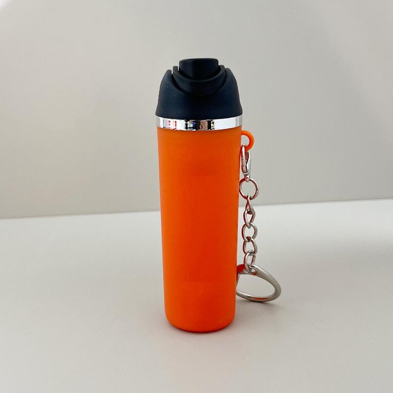 Llavero Copa Rey Hielo: Colgante Stanley versátil para pintalabios o para colgar en la mochila