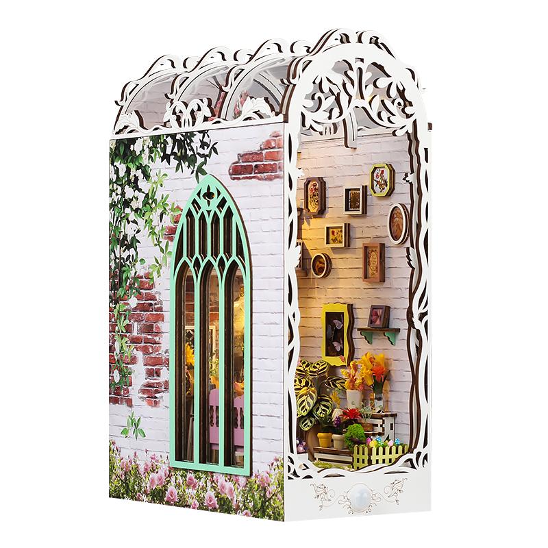 DIY Book Nook Kit Miniature DollHouse 3D Wooden Puzzle Home Decoration Bookshelf Bookend With LED Light Toy For Christmas Gifts