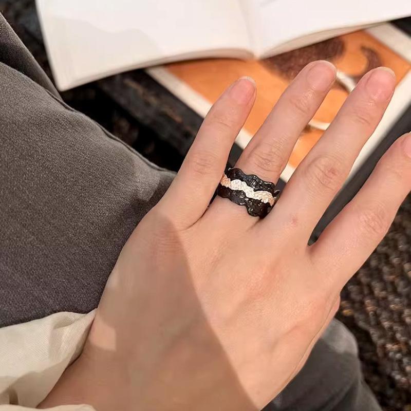 Modern Minimalist Black Ring With Chic Foil Texture Design For Everyday Elegance Versatility And