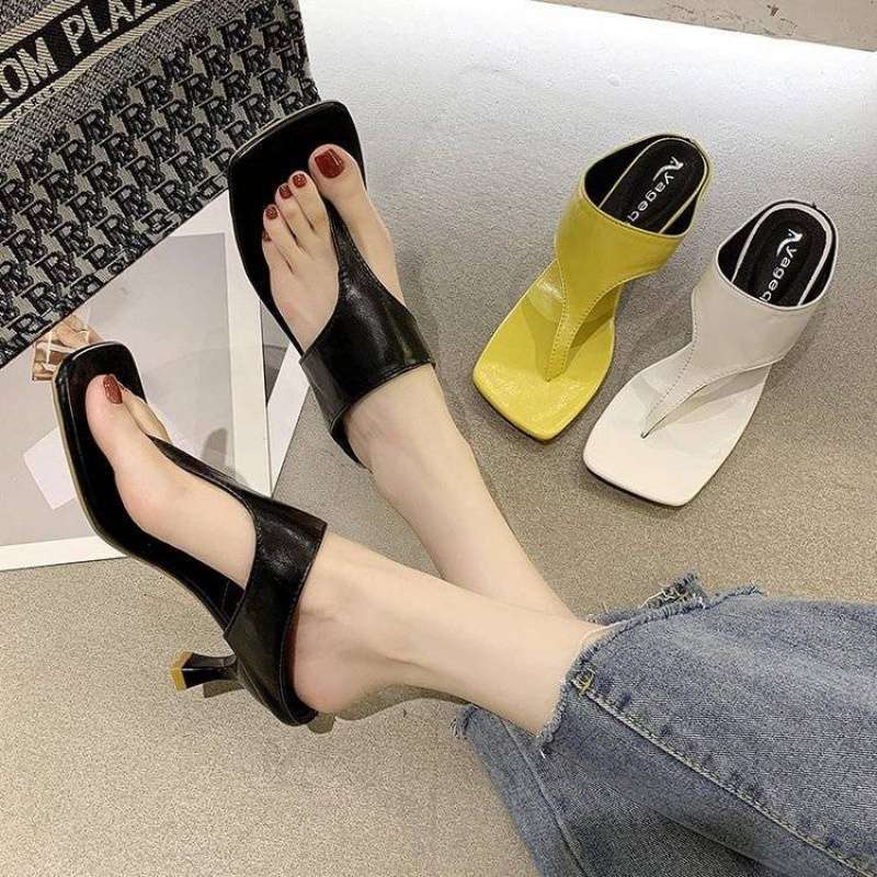 Korean Version of Simple Outer Wear Flip-flops Women's Summer 2025 New Fashionable Versatile Thin Heel Square Head High Heel Cool Slippers