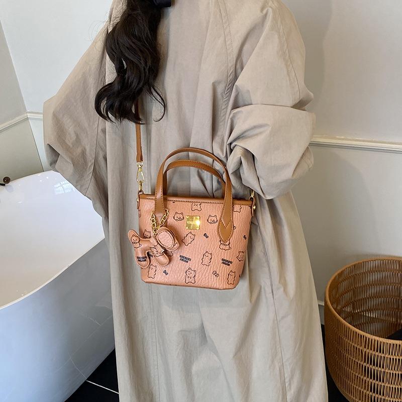 Premium Sense Niche Bag Women's New Trendy Fashion Versatile Bucket Bag Hand Carry Shoulder Messenger Bag