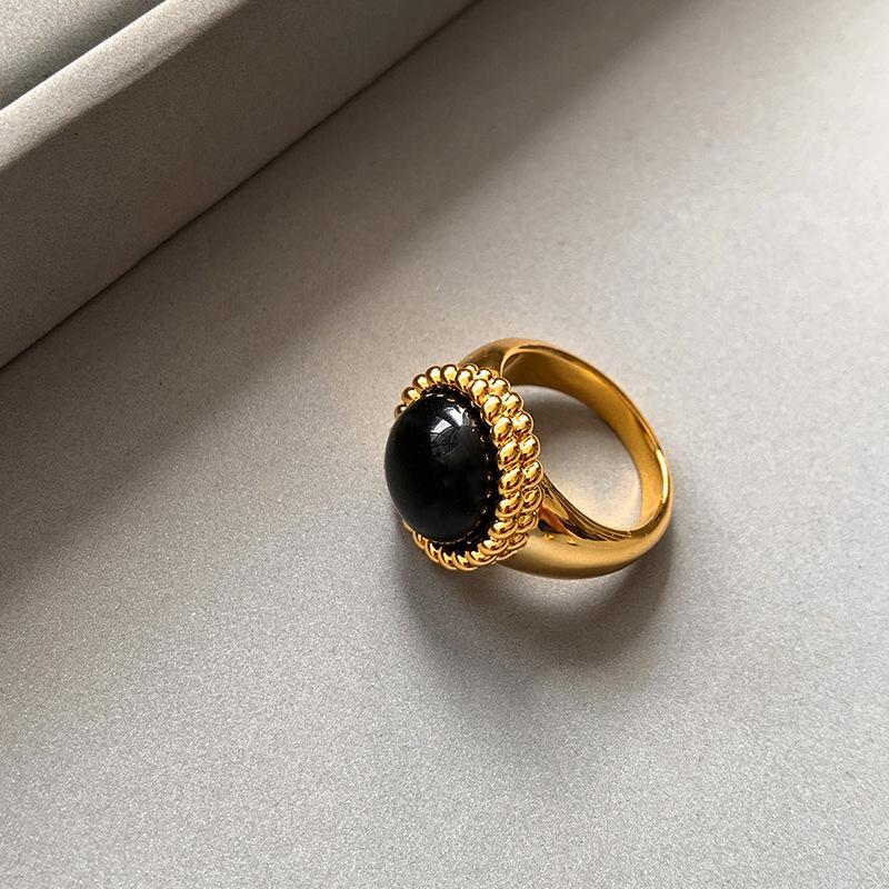 Vintage Black Agate Natural White Fritillary Earrings Necklace Femininity Clavicle Chain Silver Needle Earrings