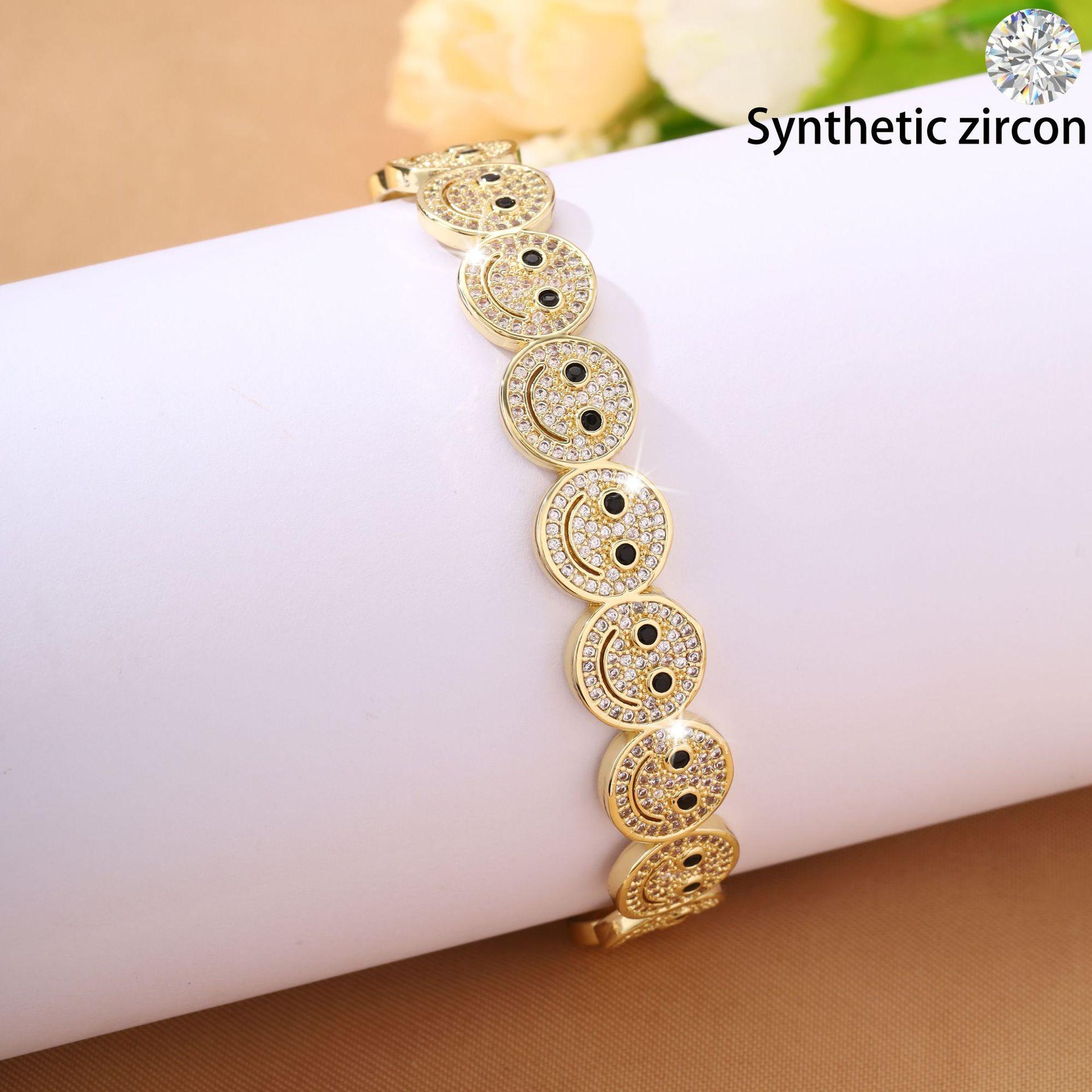 22646 Women's Light Stylish And Simple Round Smiley Face Bracelet Inlaid Zircon Decoration Is Suitable For Parties And Gatherings