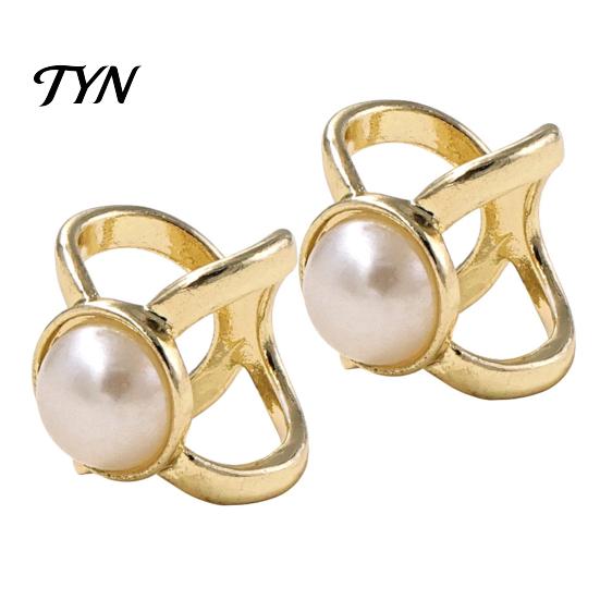 Round Pearl Brooch Metal Scarf Ring, Exquisite Buckle Clip for Women, Decorative Pin Pin, Fashion Scarves Ring Slide Silk And Shawls Lightweight