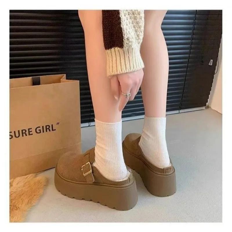 Женские тапочки на высокой платформе — фото 3