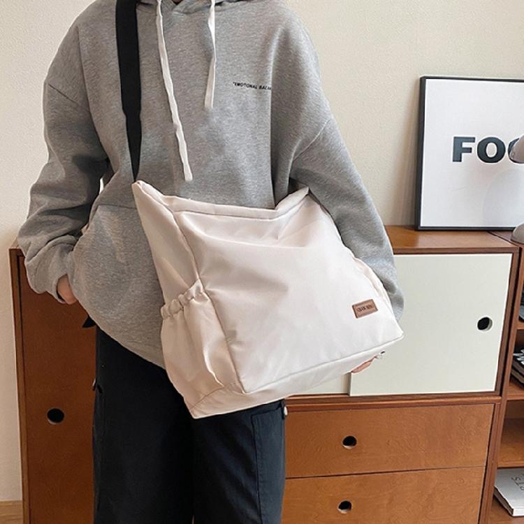 Spacious Nylon Shoulder Bag Comfortable & Stylish Messenger Bag Chic for Women