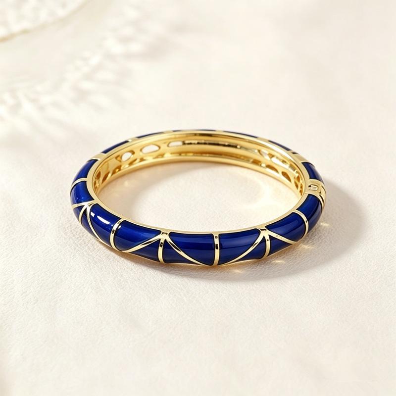 Guochao Women's Enamel Geometric Triangle Bracelet - Retro Color Block Jewelry for Best Friends and Couples