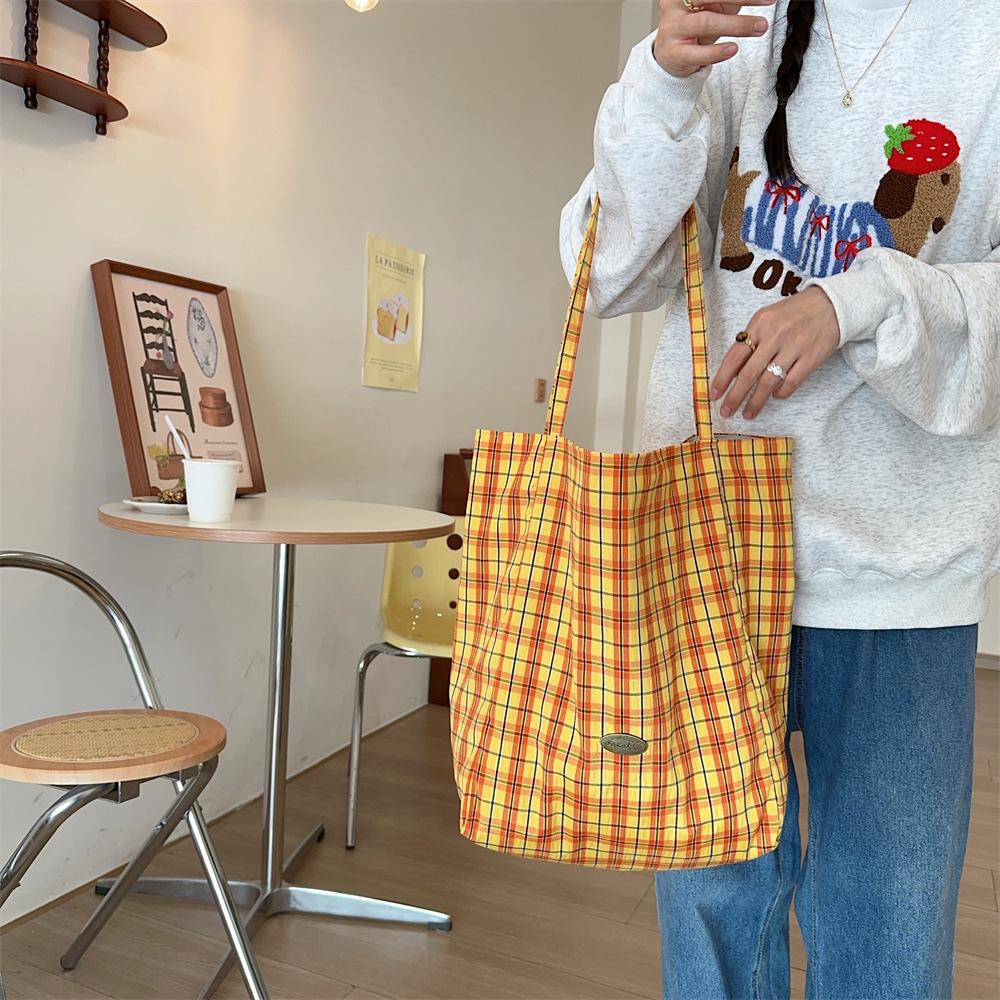 Large Capacity, Minimalist, Single Shoulder Checkered Bag, Lightweight, Commuting Canvas Bag, Double-sided, Dual-use Tote Bag