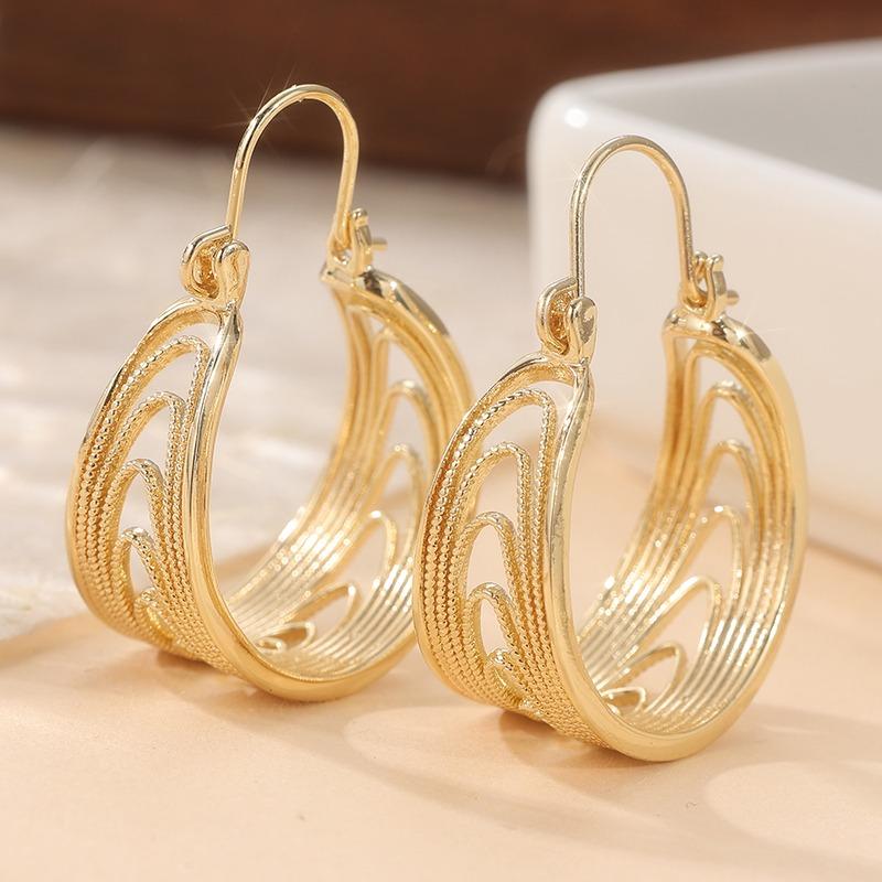 

Gorgeous Gold Color Dangle Women s Earrings Gorgeous Hand Carving Hollow Pattern Party Daily Wear
