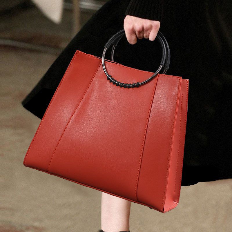 

2024 весна/лето новая модная кожаная сумка большой емкости