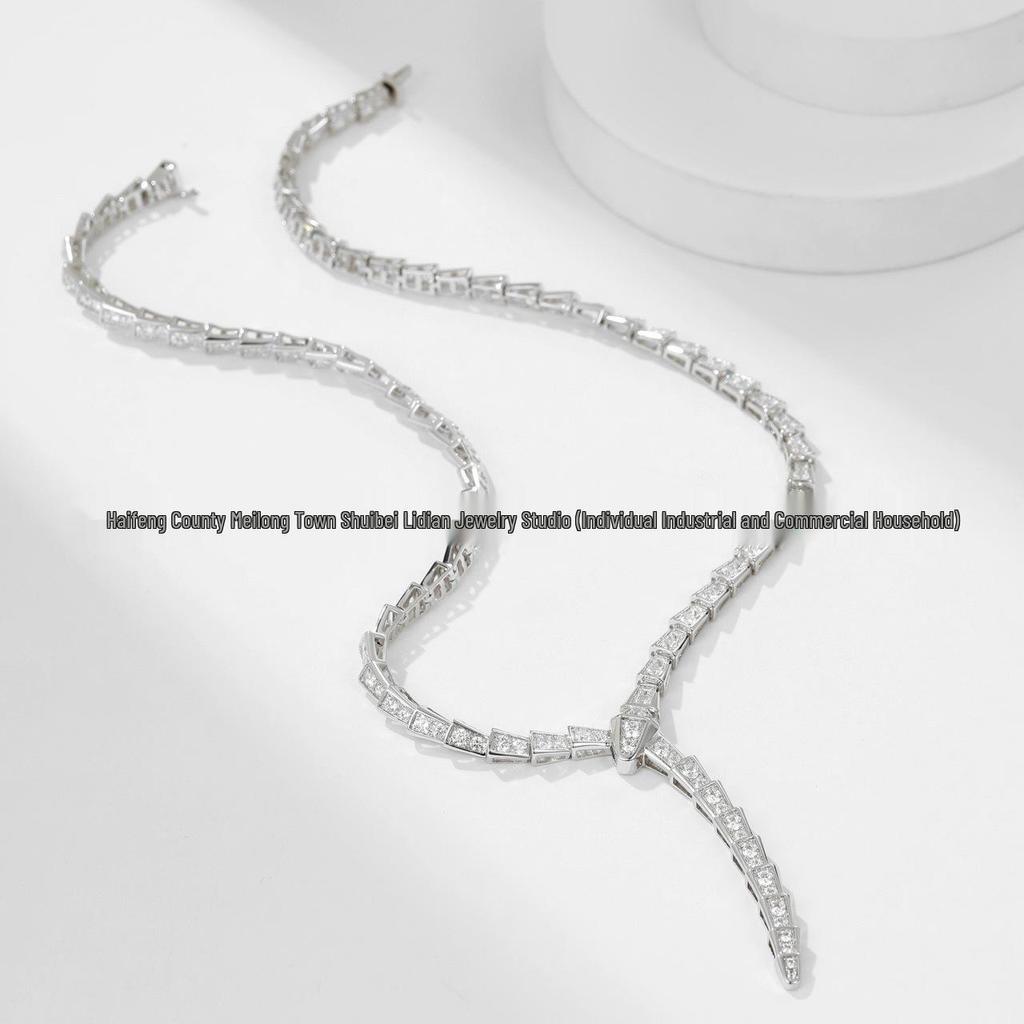 V Vergoldete Micro-Set Diamant Schlangenknochen Halskette - Leichter Luxus Society Stil, Hochwertige Schlangenkette