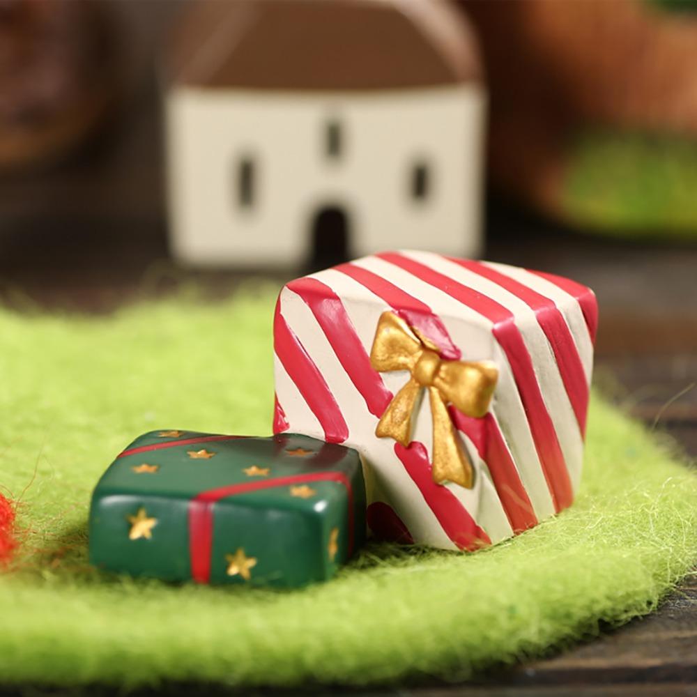 Creative Style Christmas Gift Box Figurine Resin Decorative Christmas Statue Christmas Decor