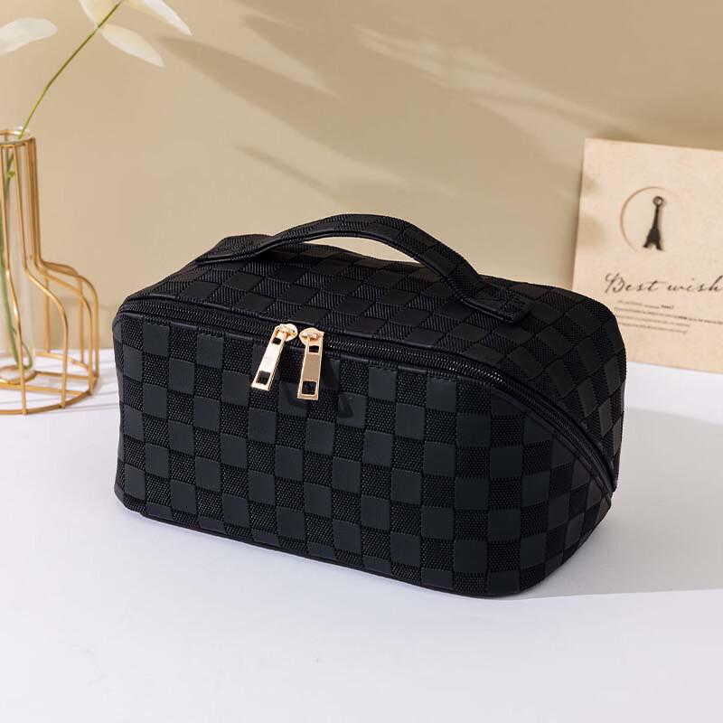 MDNG Plaid Large Capacity Portable Makeup Bag
