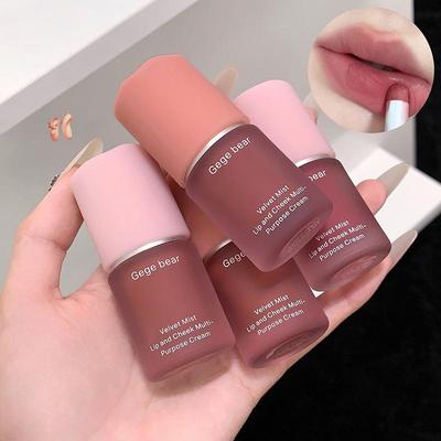 Make-up na rty – Rtěnky