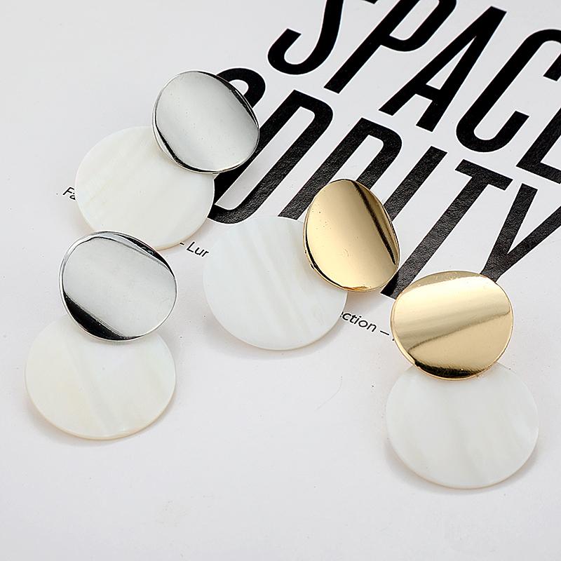 LOVBEAFAS 2026 Fashion Earrings For Women Round Shell Drop Earrings Metal Charming Bohemian boucles d'oreilles pour les femmes
