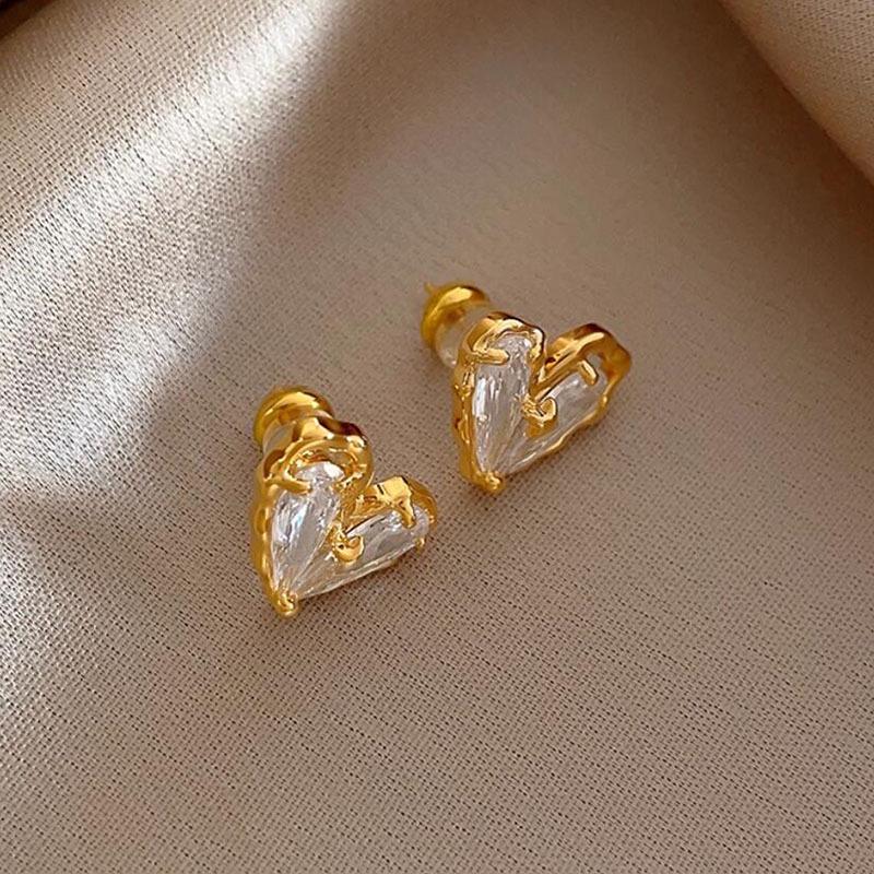 Elegant French Retro Zircon Heart Earrings for Women - Sparkling, Versatile, and Fashionable.