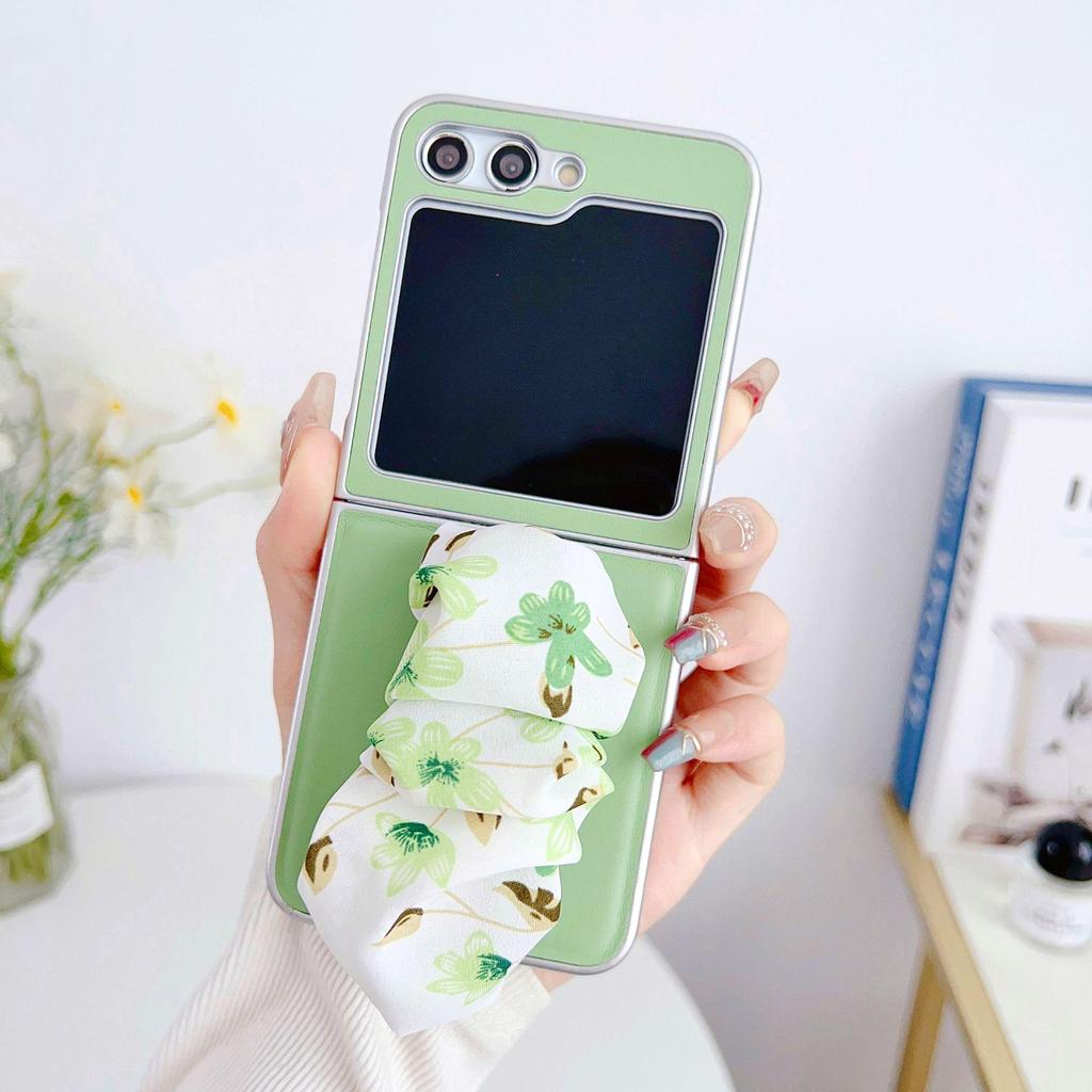 Samsung Z Flip 7 Pearlescent Leather Texture Wristband Case