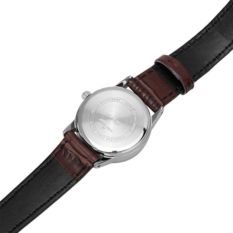 CASIO Women's Standard Series White Watch LTP-V002L-7B2 LTP-V002L-7B2