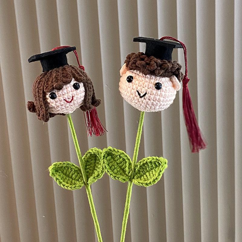 DIY Hand-crocheted PhD Cap Graduation Season Boys Girls Flower Bouquet Hand-made Decor School Finished Flower Bouquet Gift