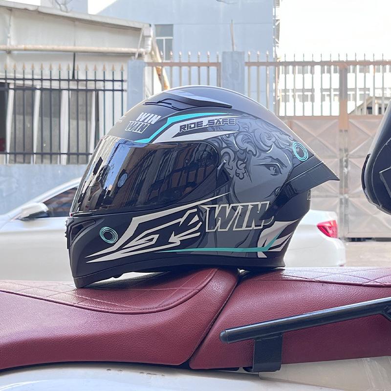 Motorcycle big tail helmet full helmet can be installed Bluetooth headset men's four seasons electric vehicle locomotive riding safety