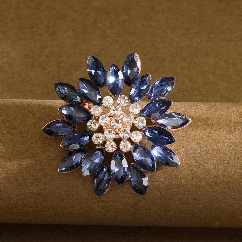 Elegant Japanese and Korean Crystal Rhinestone Brooch for Women s Jackets and Coats
