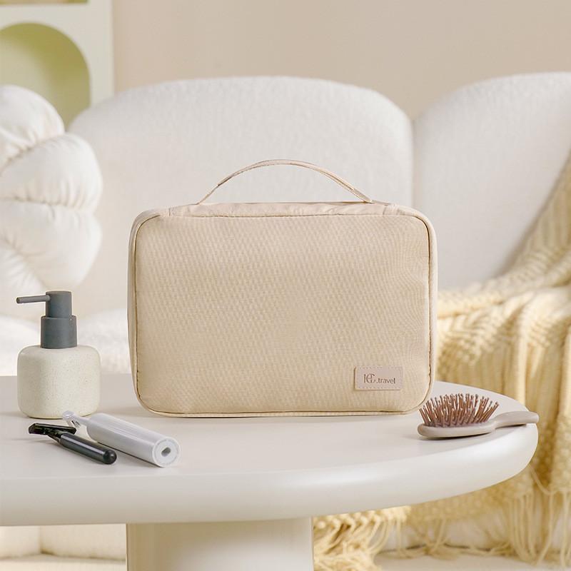 Multifunctional Hanging Makeup Bag For Travel Organizing Cosmetics