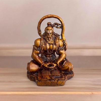 Hanuman Ji Murti Lord Bajrangbali Dhyan Mudra Meditation für Zuhause Auto Armaturenbrett Dekorative Schaufigur -11 cm (Harz, Gold)