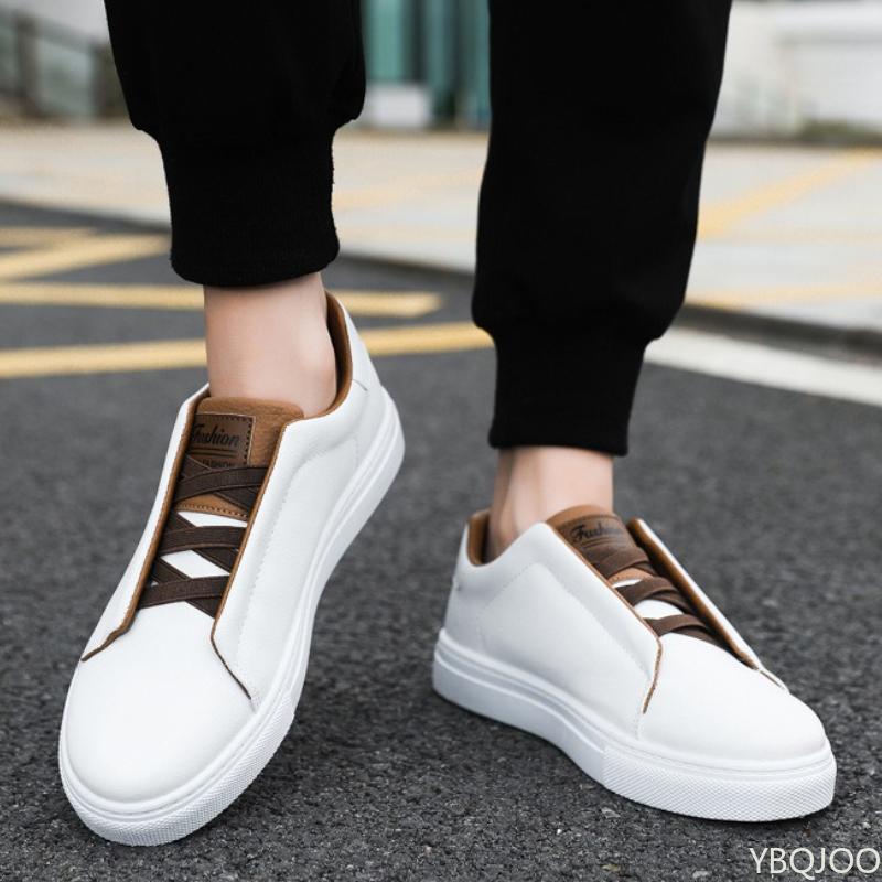 Spring and Autumn Fashion New Casual Men's Flat Bottomed Board Shoes with Soft Soles Lightweight and Trendy Men's Casual Shoes