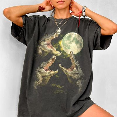Three Crocodile Moon Vintage 90s Graphic T-shirts, Vintage Crocodile Nature Tshirt, Crocodile Lovers, Funny Weird Graphic 90s Aligator Tee