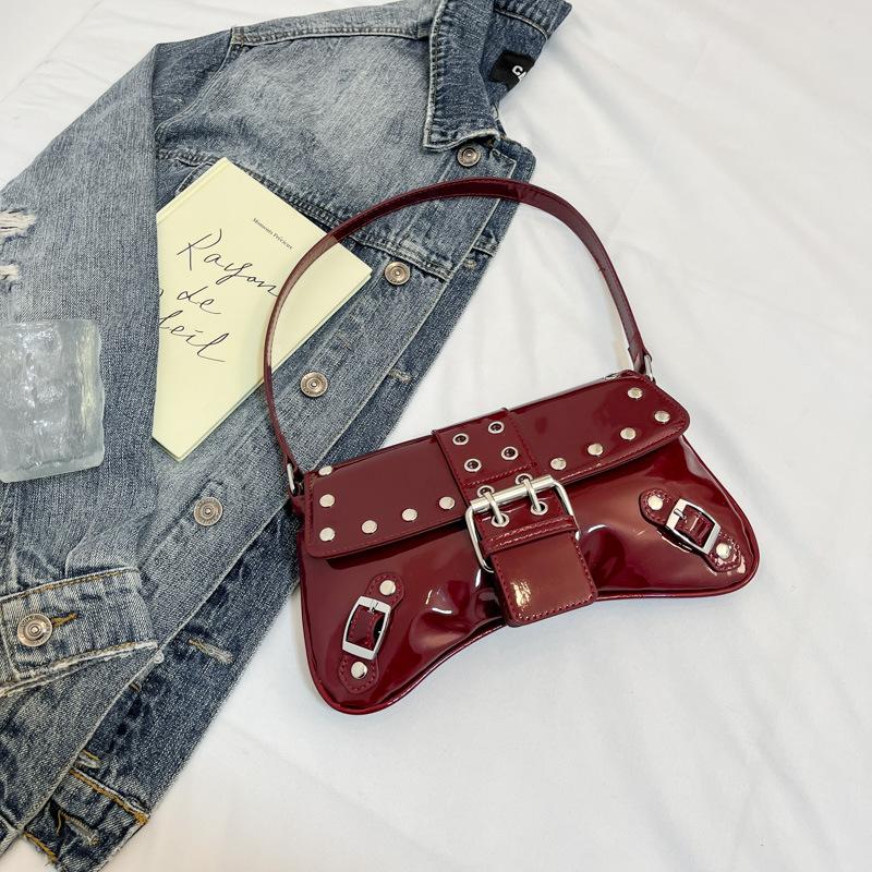 

2025 summer new niche style shoulder bag female popular Spice Girls fashion casual temperament exquisite willow nail armpit bag красный